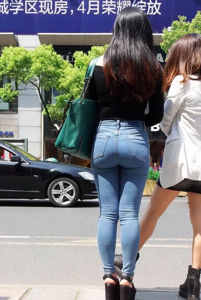 这才是真正的牛仔大肉臀