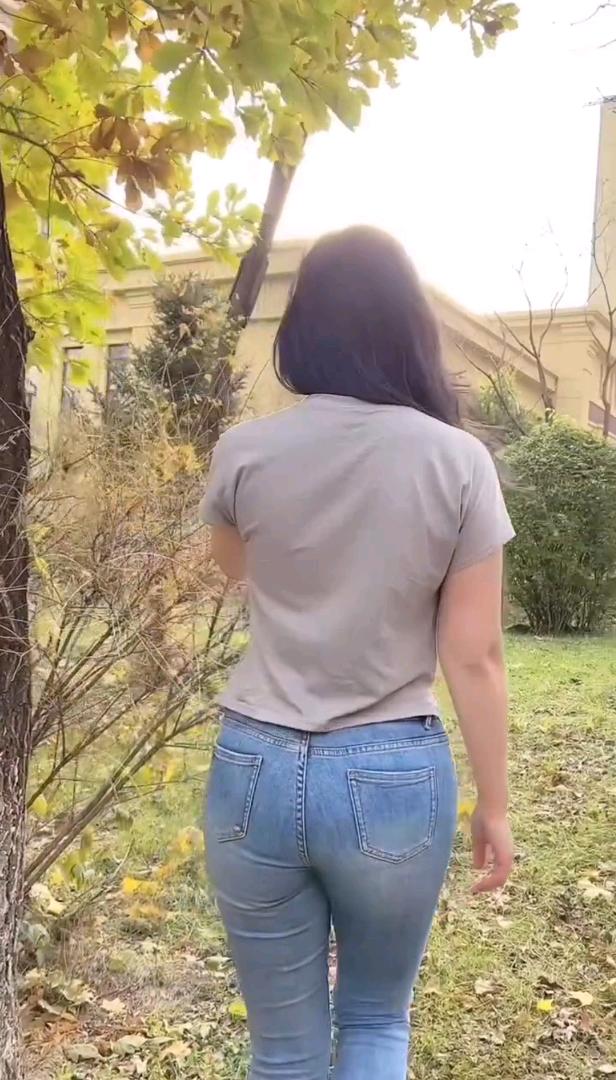 [视频]让人喜欢的牛仔裤美女